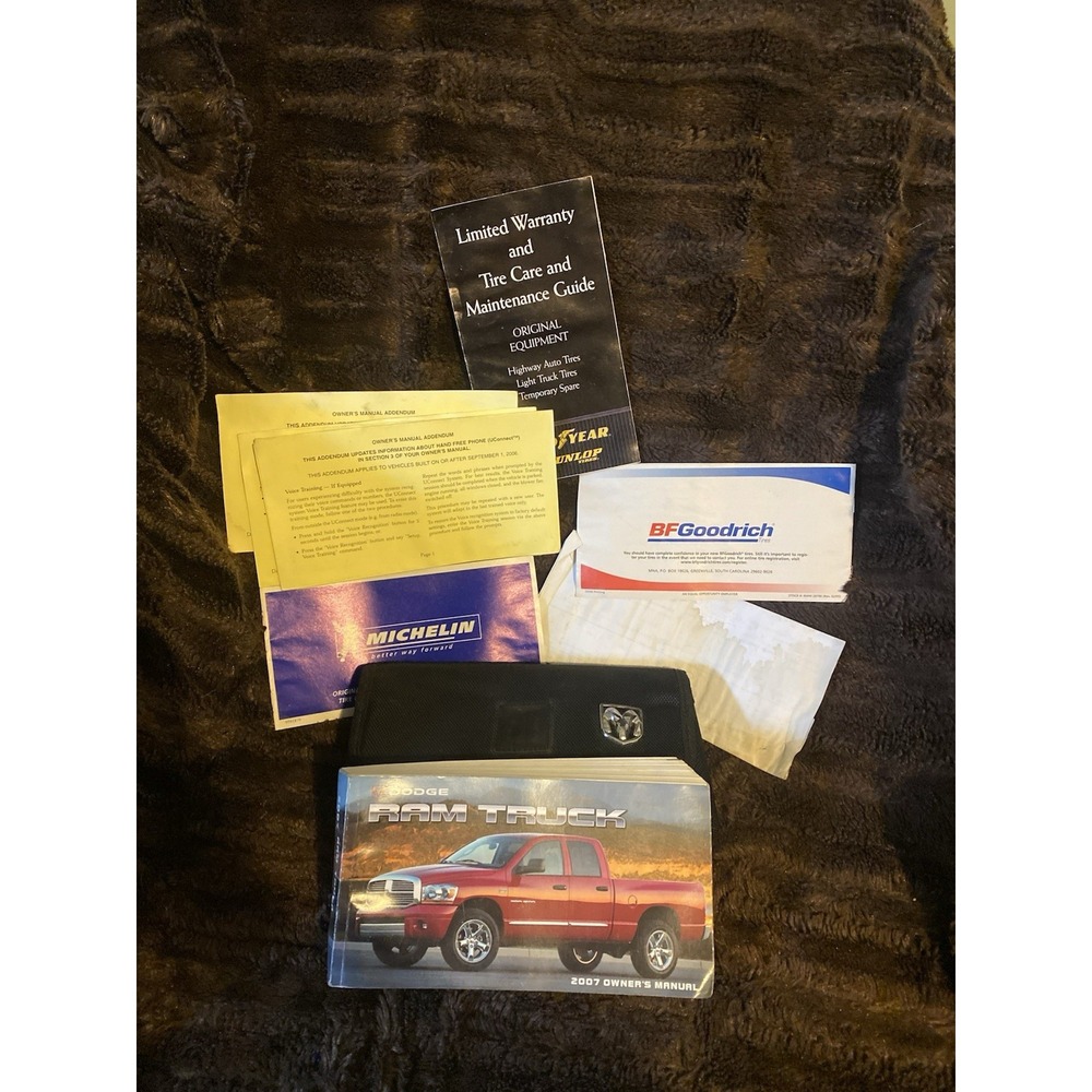 Dodge Owners Manual 2007 Ram 1500 OS Black Good OEM First Edition Case